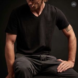 James Peres Standard Short Sleeve Black V-Neck T-Shirt